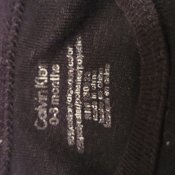 Set of two Calvin Klein short sleeved onesies/bodysuits - Picture 3 of 5